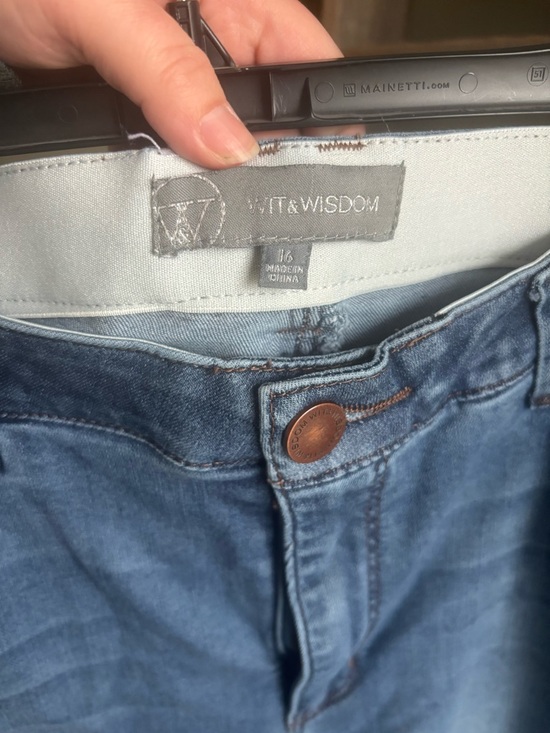 Wit&Wisdom Barely Bootcut Jeans - Picture 7 of 7